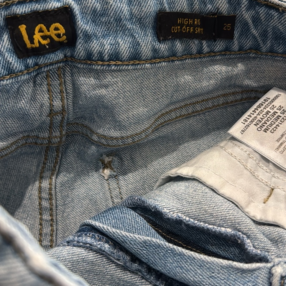 LEE Denim Cut Off Short High Rise Medium Wash 
Frayed Hem Size 25 - Picture 6 of 7